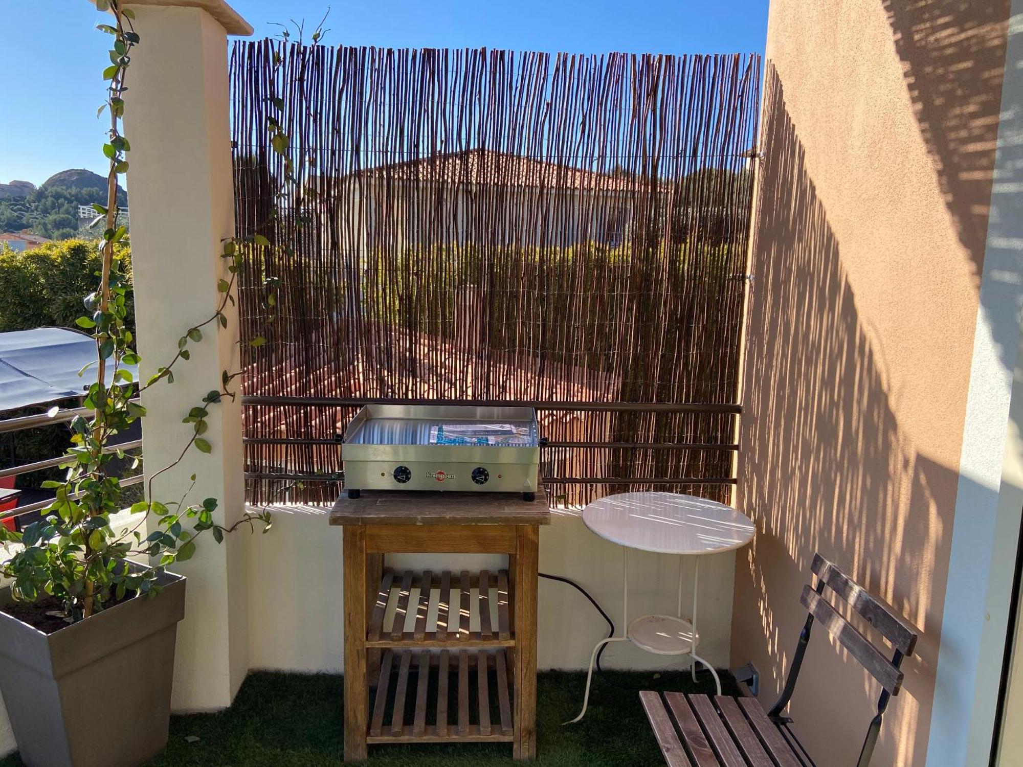 Sublime Logement Avec Vue Mer Et Jacuzzi La Ciotat Exterior foto
