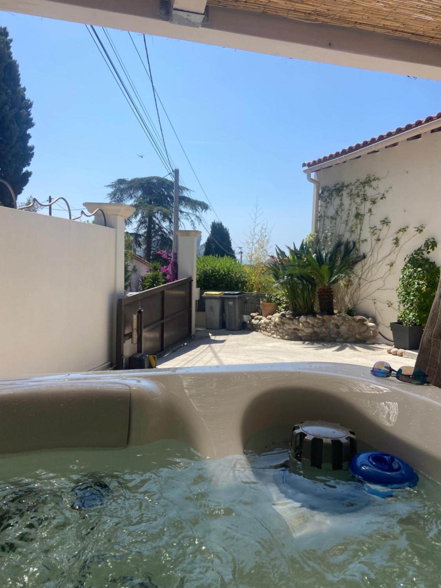 Sublime Logement Avec Vue Mer Et Jacuzzi La Ciotat Exterior foto