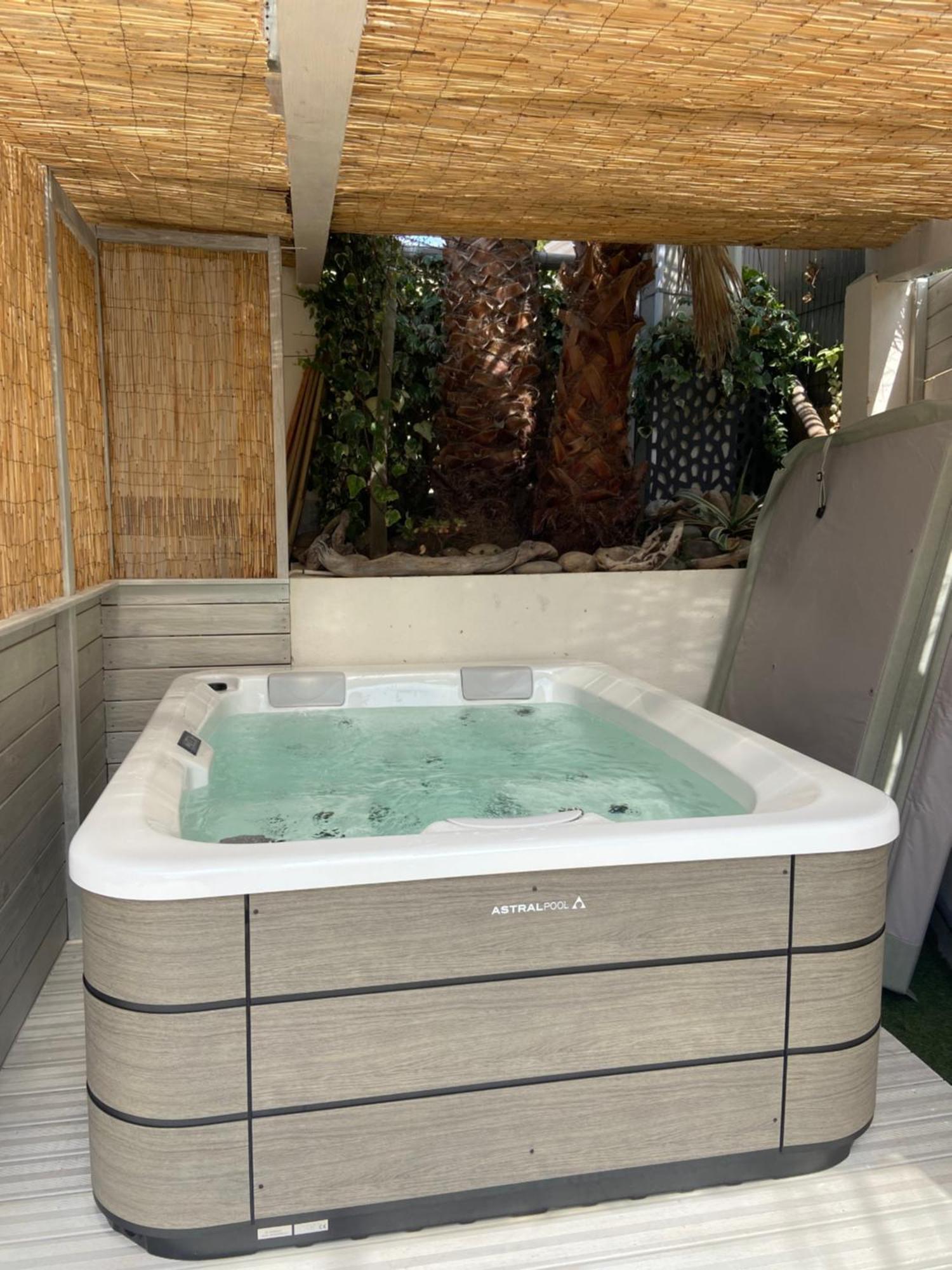 Sublime Logement Avec Vue Mer Et Jacuzzi La Ciotat Exterior foto